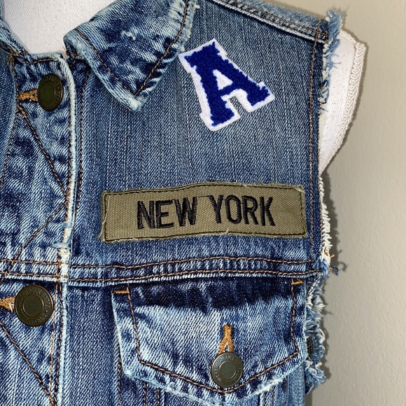 American Eagle Outfitters Denim Patched Vest - Picture 3 of 11